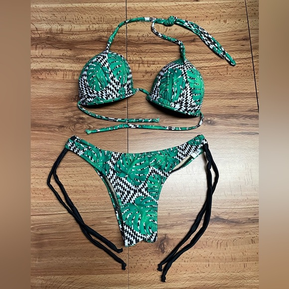 Leaf & Illusion Print Brazilian Bikini Set - Picture 1 of 8